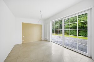 Architektenhaus-Zweibruecken-Zimmer-Terrasse