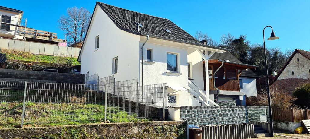 Kernsaniertes Raumwunder in Stambach